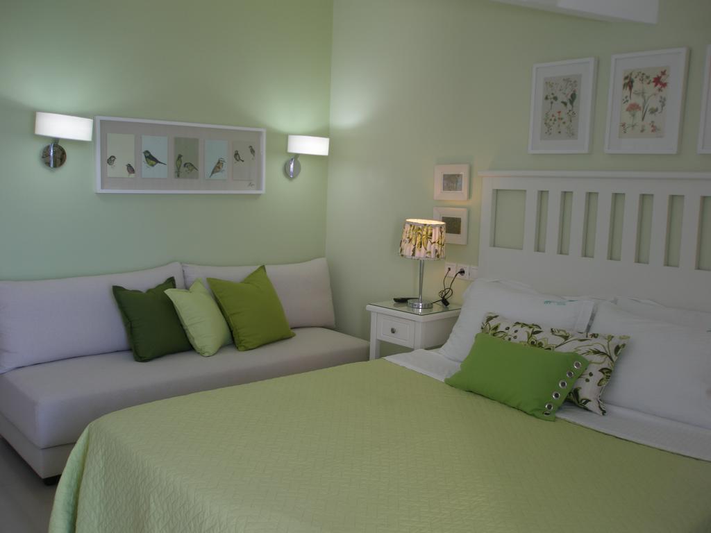 Haris Hotel Apartments And Suites Paralia Vrachou Zimmer foto