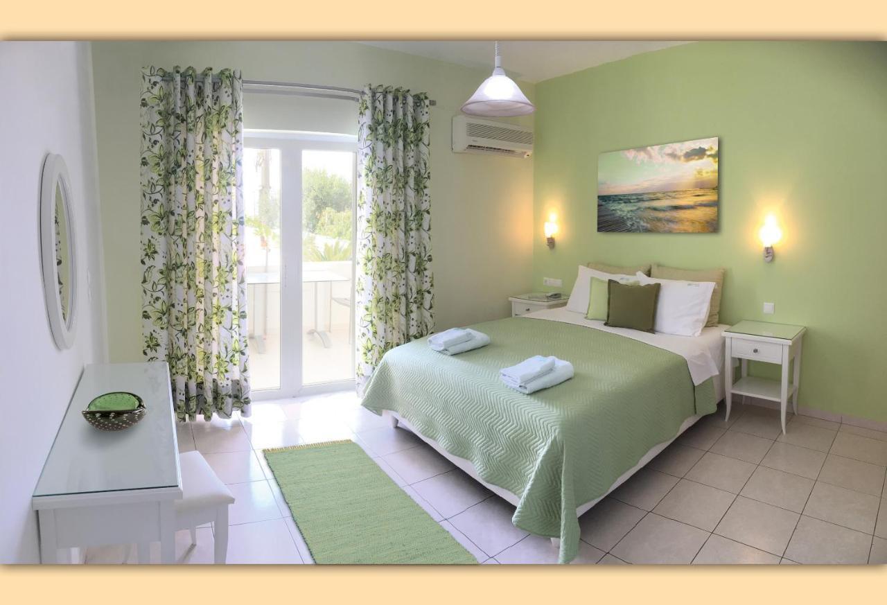 Haris Hotel Apartments And Suites Paralia Vrachou Exterior foto