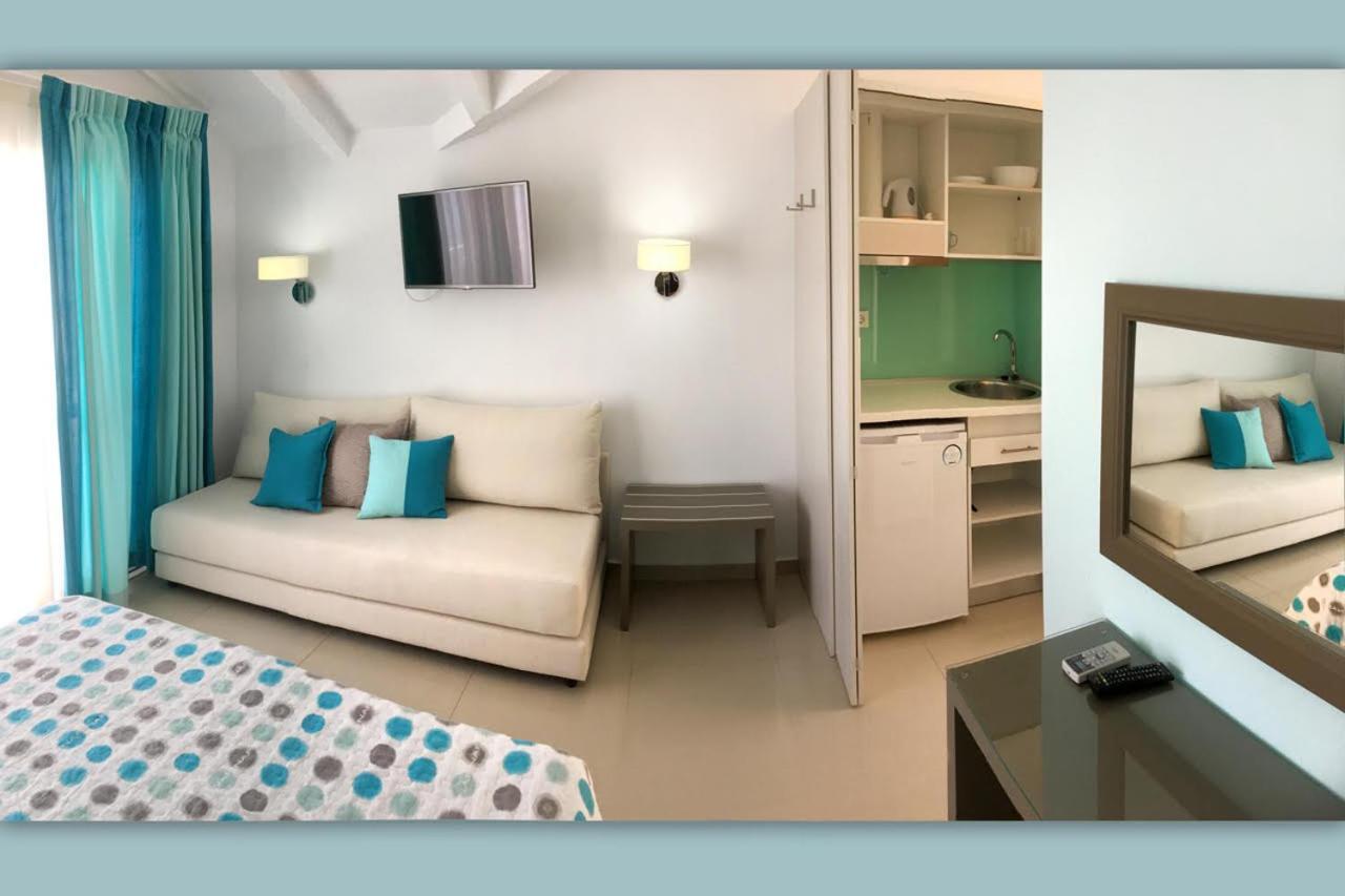 Haris Hotel Apartments And Suites Paralia Vrachou Exterior foto